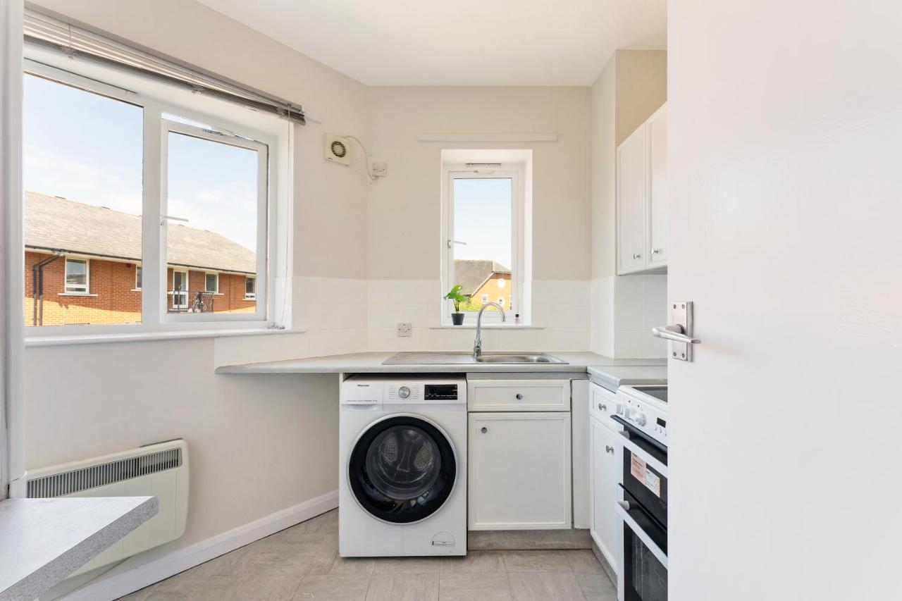 Stunning Aparment In Canada Water Apartment London Bagian luar foto