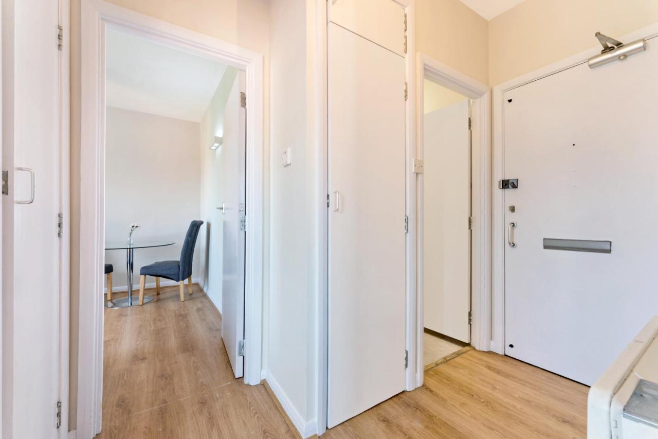 Stunning Aparment In Canada Water Apartment London Bagian luar foto